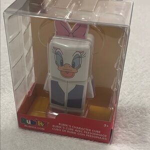 Character Cube - Daisy Duck Puzzle Toy